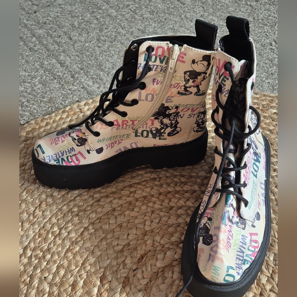 Zara Disney Anniversary  Mickey Mouse Graffiti Boots SZ 35 4.5-5 NEW
